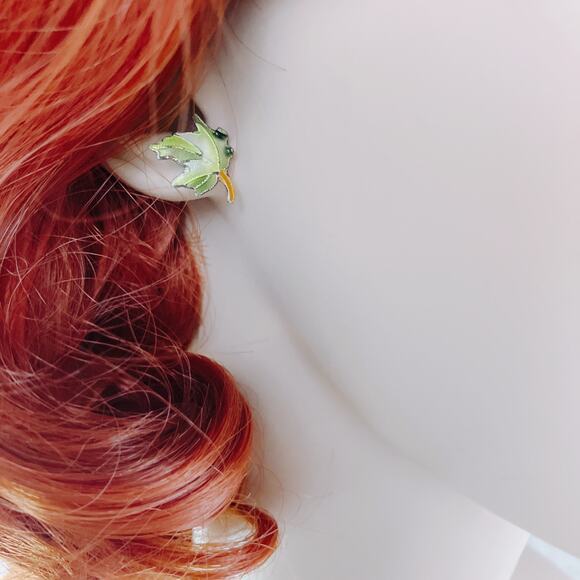 Vintage Green Enamel Maple Leaf Stud Earrings Mid Century 1970s Petite Jewelry - Picture 11 of 11